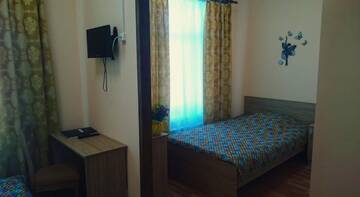 Фото номера  Двухместный номер Делюкс с 1 кроватью Гостиница Guest house in Otradnoye г. Отрадное 47