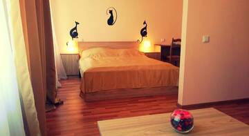 Фото номера  Двухместный номер Делюкс с 1 кроватью Гостиница Guest house in Otradnoye г. Отрадное 11
